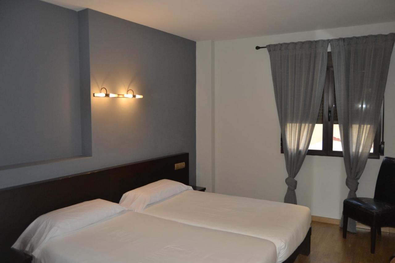 Hotel El Tratado Тордесильяс Экстерьер фото